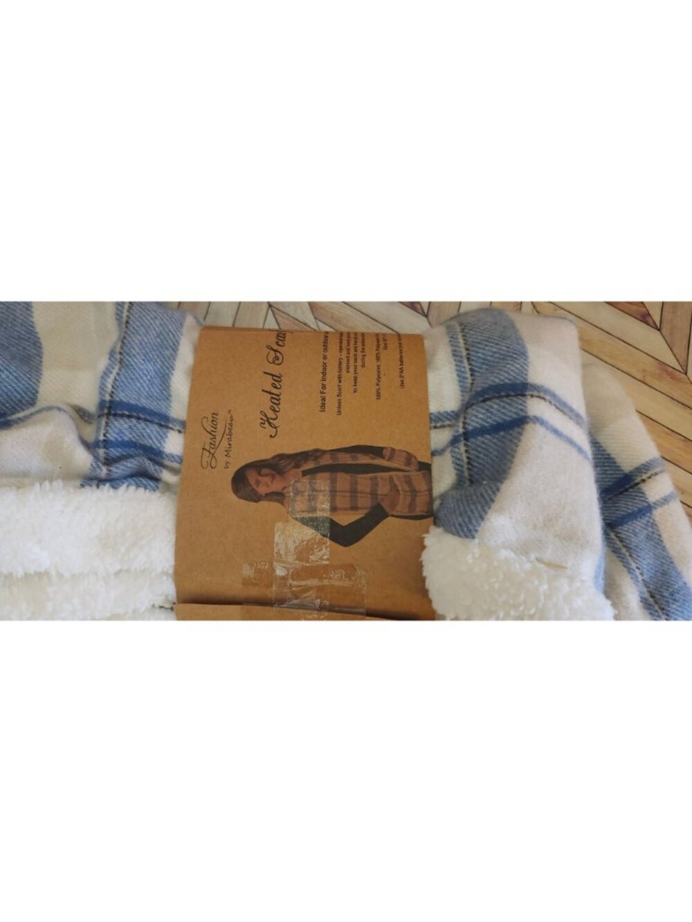 New Heated Scarf Blue White Plaid Battery Operated Hand Pockets Sherpa Lined - Picture 2 of 3